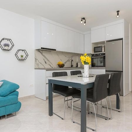 Apartment Ema Makarska Esterno foto