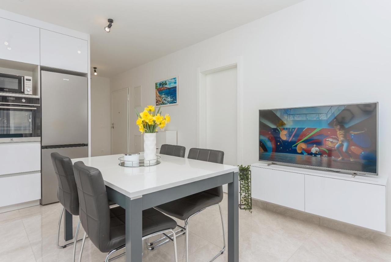 Apartment Ema Makarska Esterno foto
