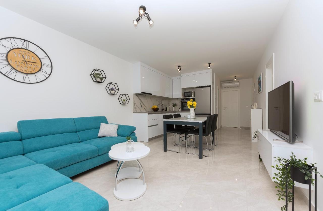 Apartment Ema Makarska Esterno foto