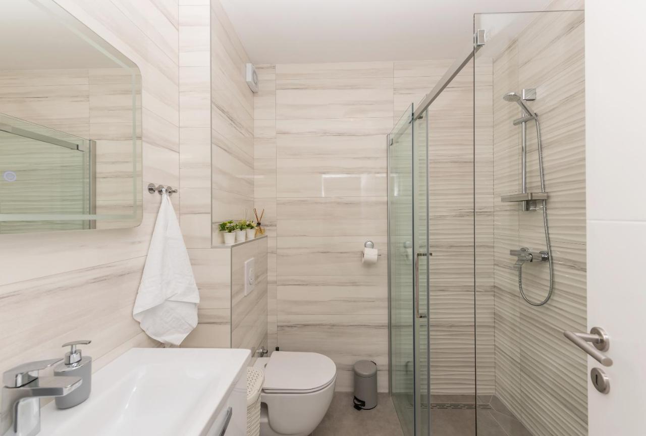 Apartment Ema Makarska Esterno foto