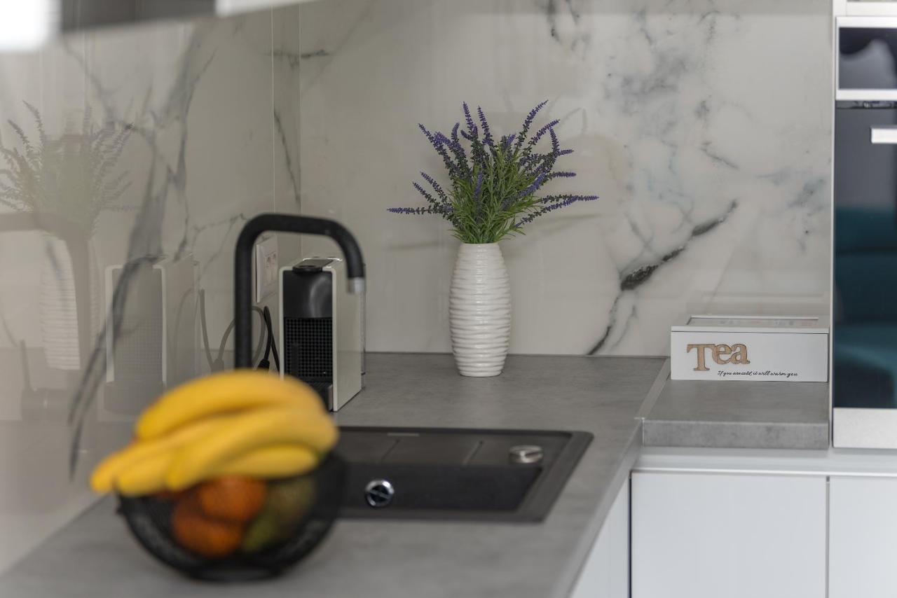 Apartment Ema Makarska Esterno foto