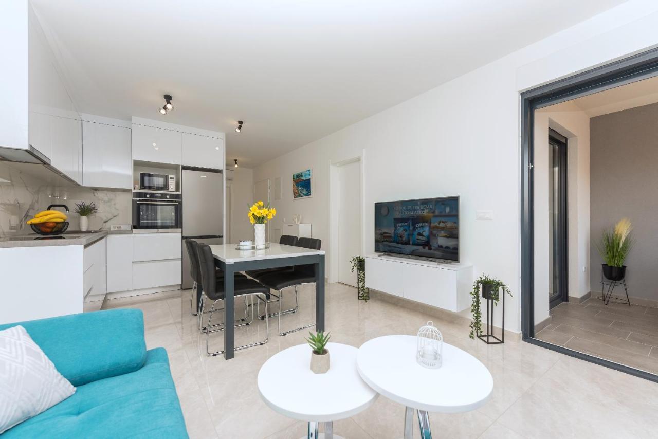 Apartment Ema Makarska Esterno foto