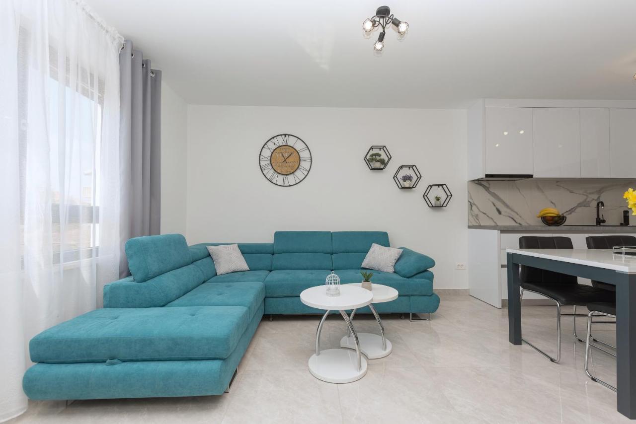 Apartment Ema Makarska Esterno foto