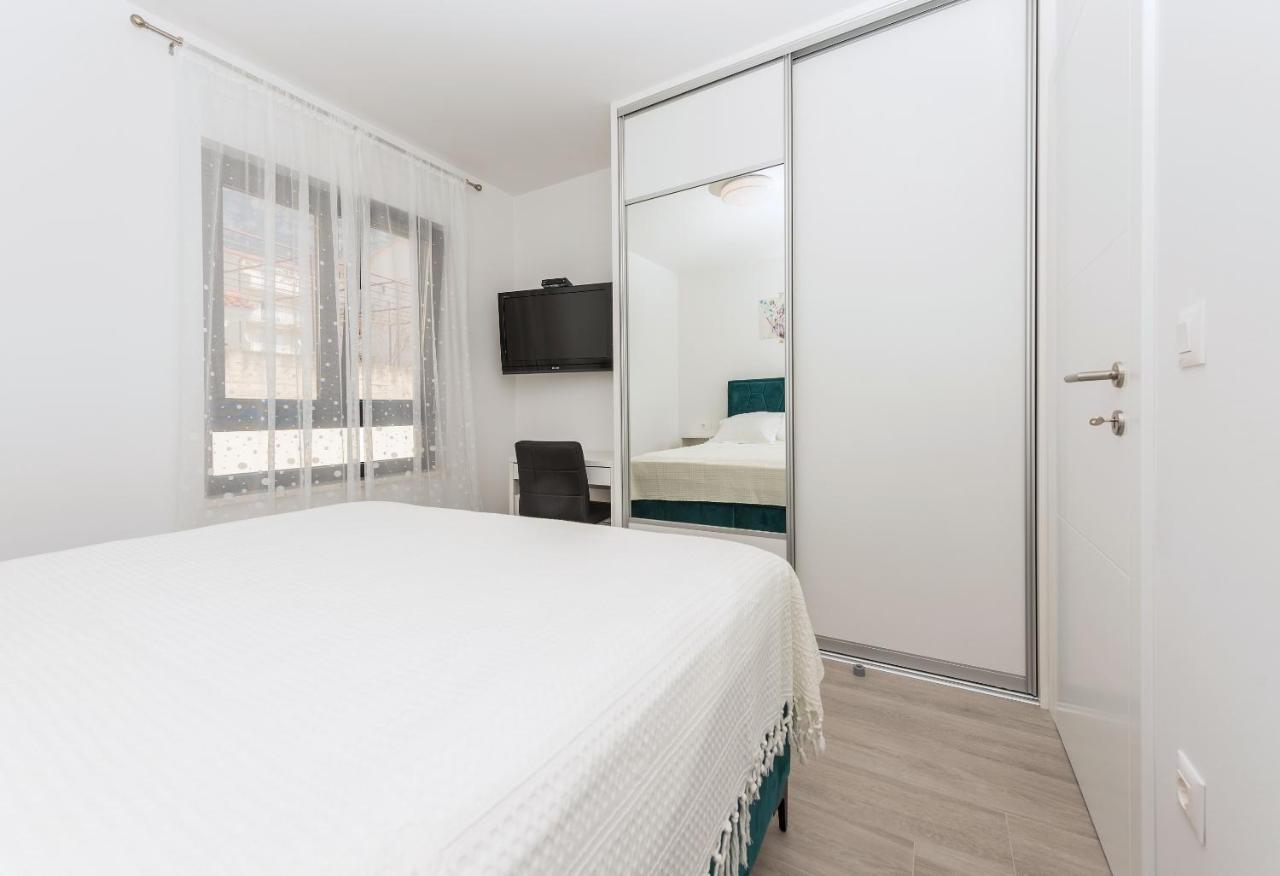 Apartment Ema Makarska Esterno foto