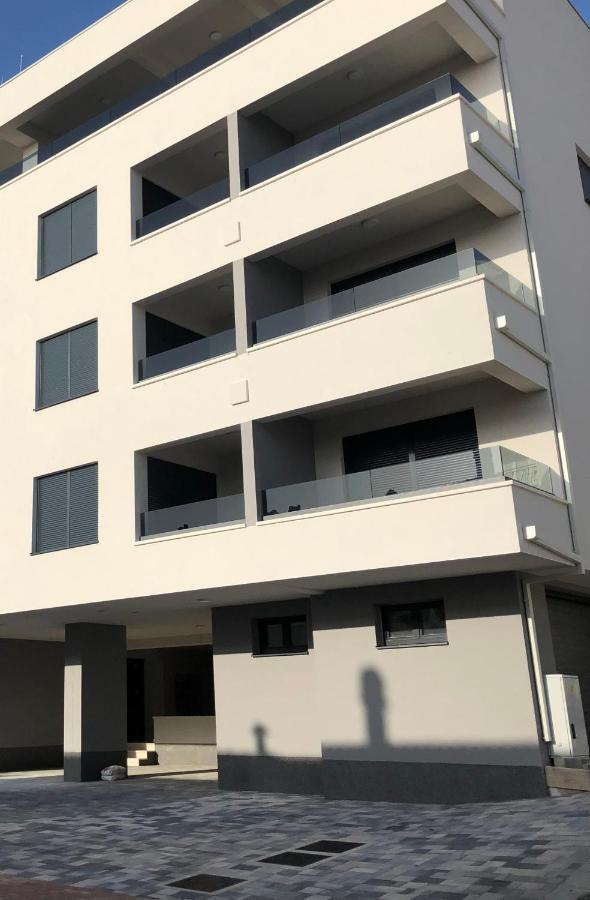 Apartment Ema Makarska Esterno foto